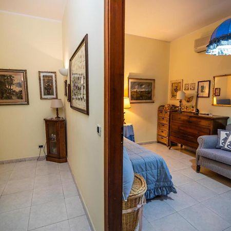 Courrier-House Apartment Aci Castello Luaran gambar
